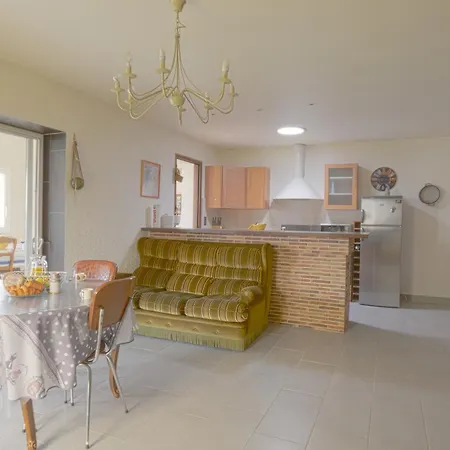 Villa Des Pres Sales *