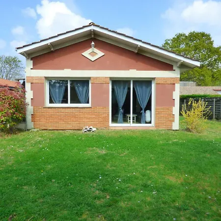 Des Pres Sales Villa