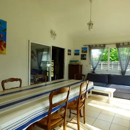 Des Pres Sales Villa Ares